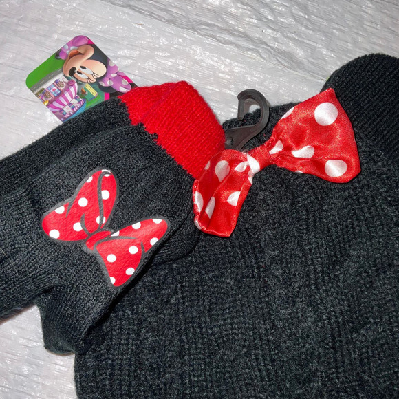 Disney Junior Girl’s Youth Minnie Mouse Beanie and Gloves Set One Size - Picture 12 of 13